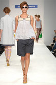 Spring Summer 09 - Catwalk 16