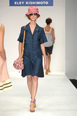 Spring Summer 09 - Catwalk 18